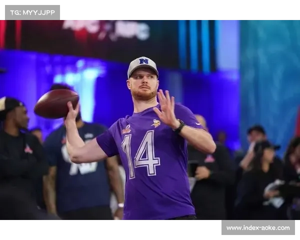 海鹰四分卫达诺德半场传球评分满分，轻取指挥官